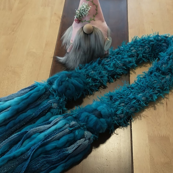 Handmade Custom Scarf - Picture 3 of 9